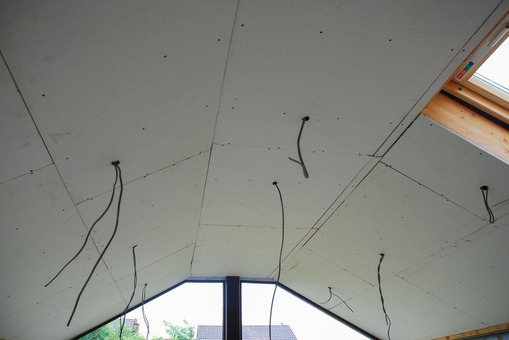 Nové bývanie - znížený strop zo sadrokartónu